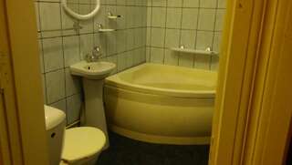 Апартаменты Apartment on Franka Ивано-Франковск Стандартные апартаменты-12