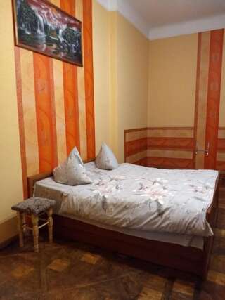 Апартаменты Apartment on Franka Ивано-Франковск Стандартные апартаменты-42